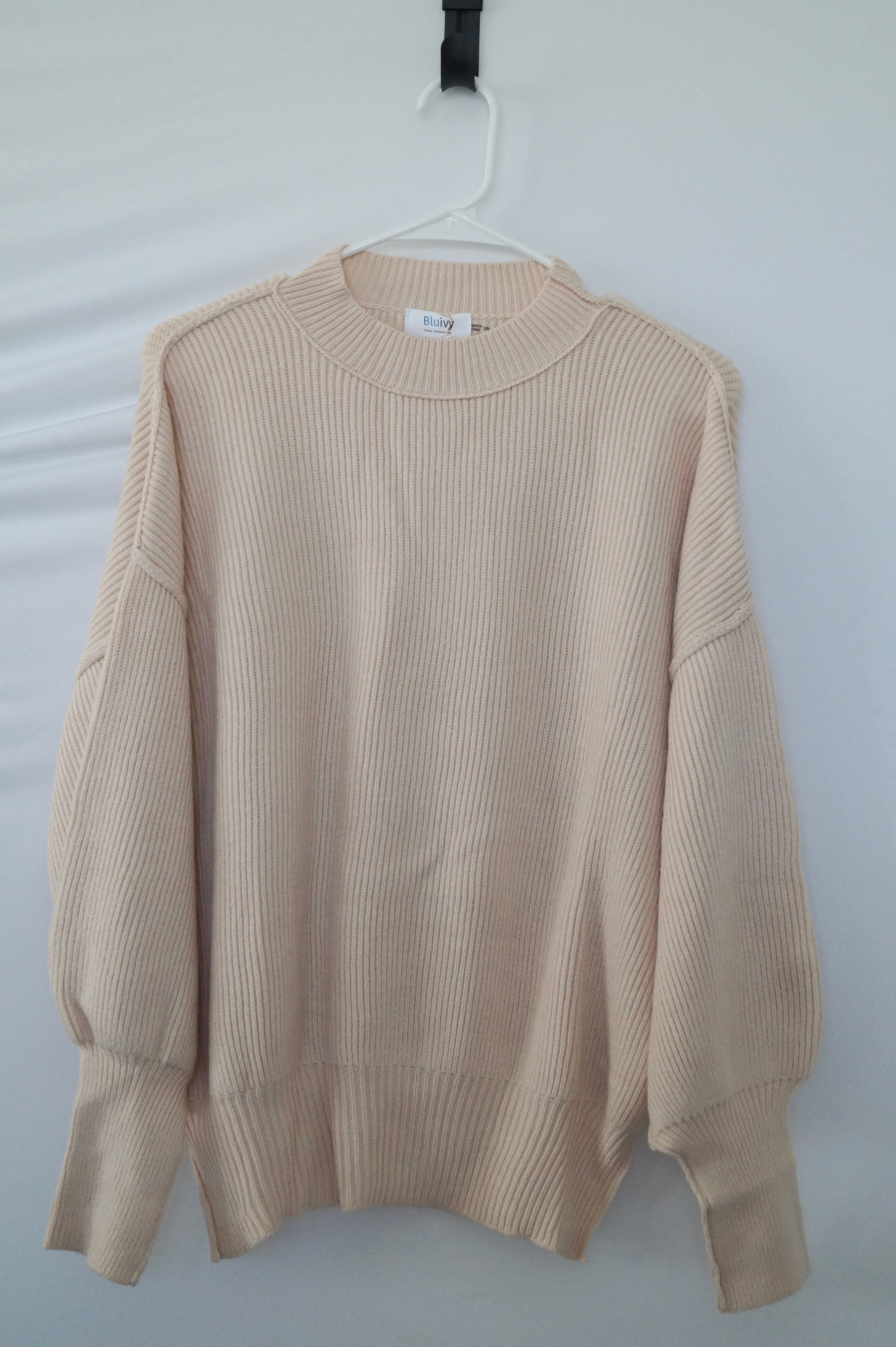 Ribbed mock neck pullover